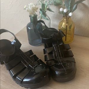 Black belly clog sandals